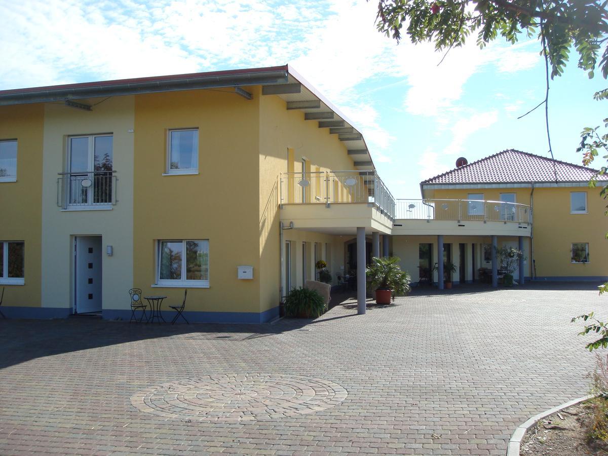 Gaestehaus Weingut Glas Neustadt an der Weinstraße Exterior foto